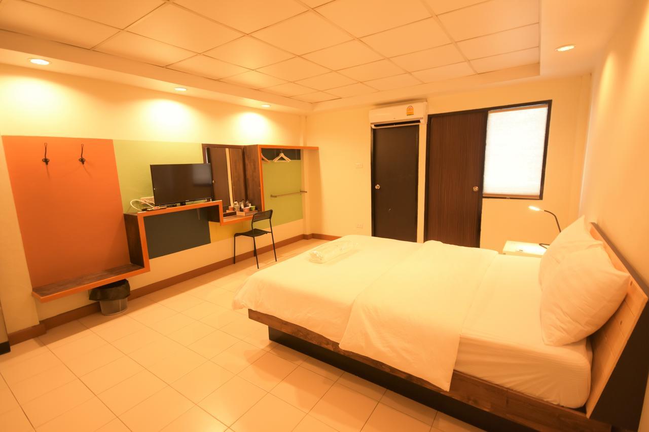 Room At Prachachuen Nonthaburi Eksteriør billede
