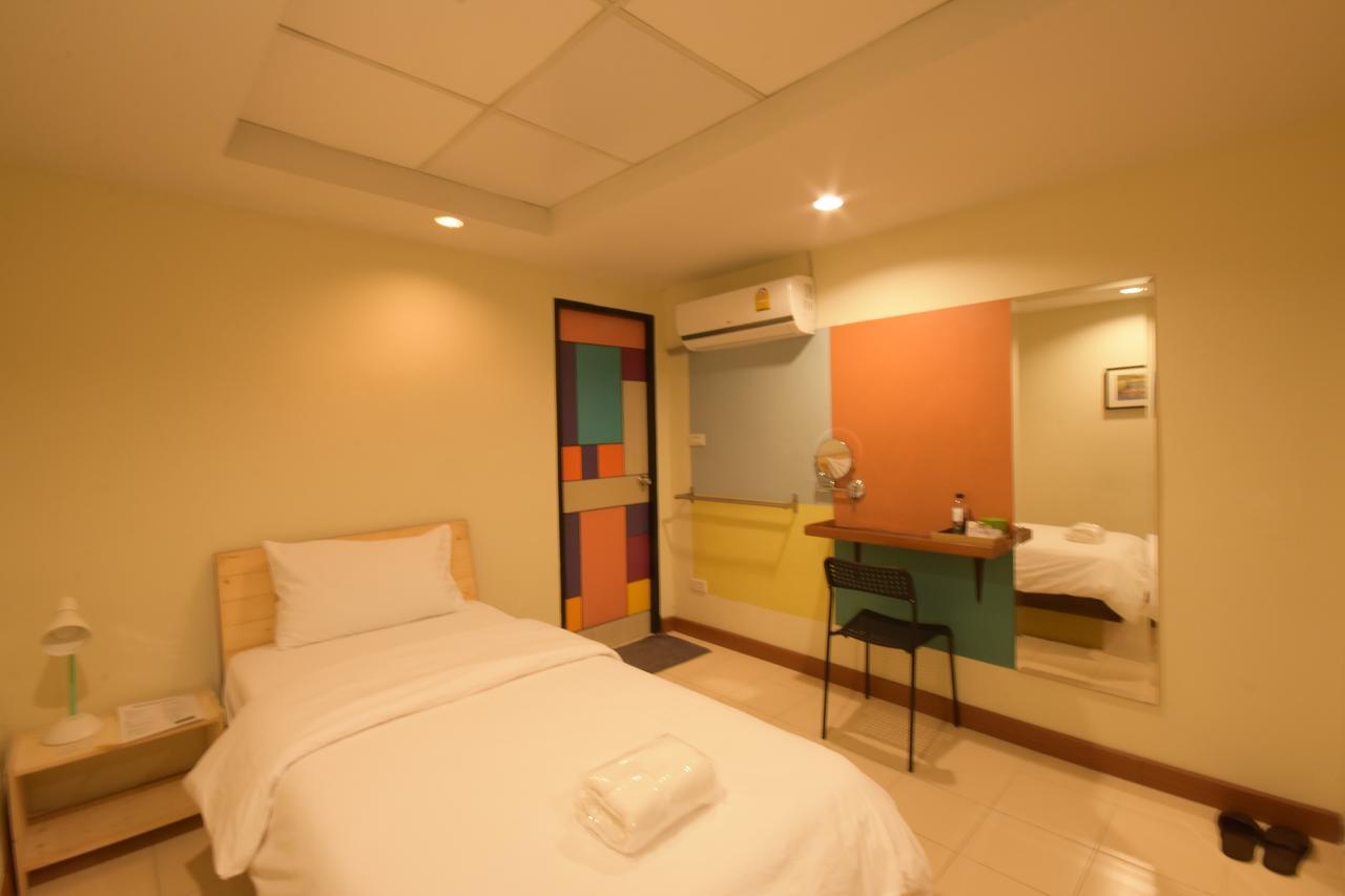 Room At Prachachuen Nonthaburi Eksteriør billede