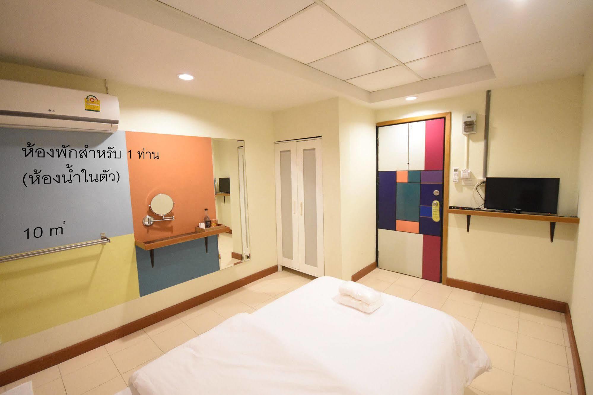 Room At Prachachuen Nonthaburi Eksteriør billede