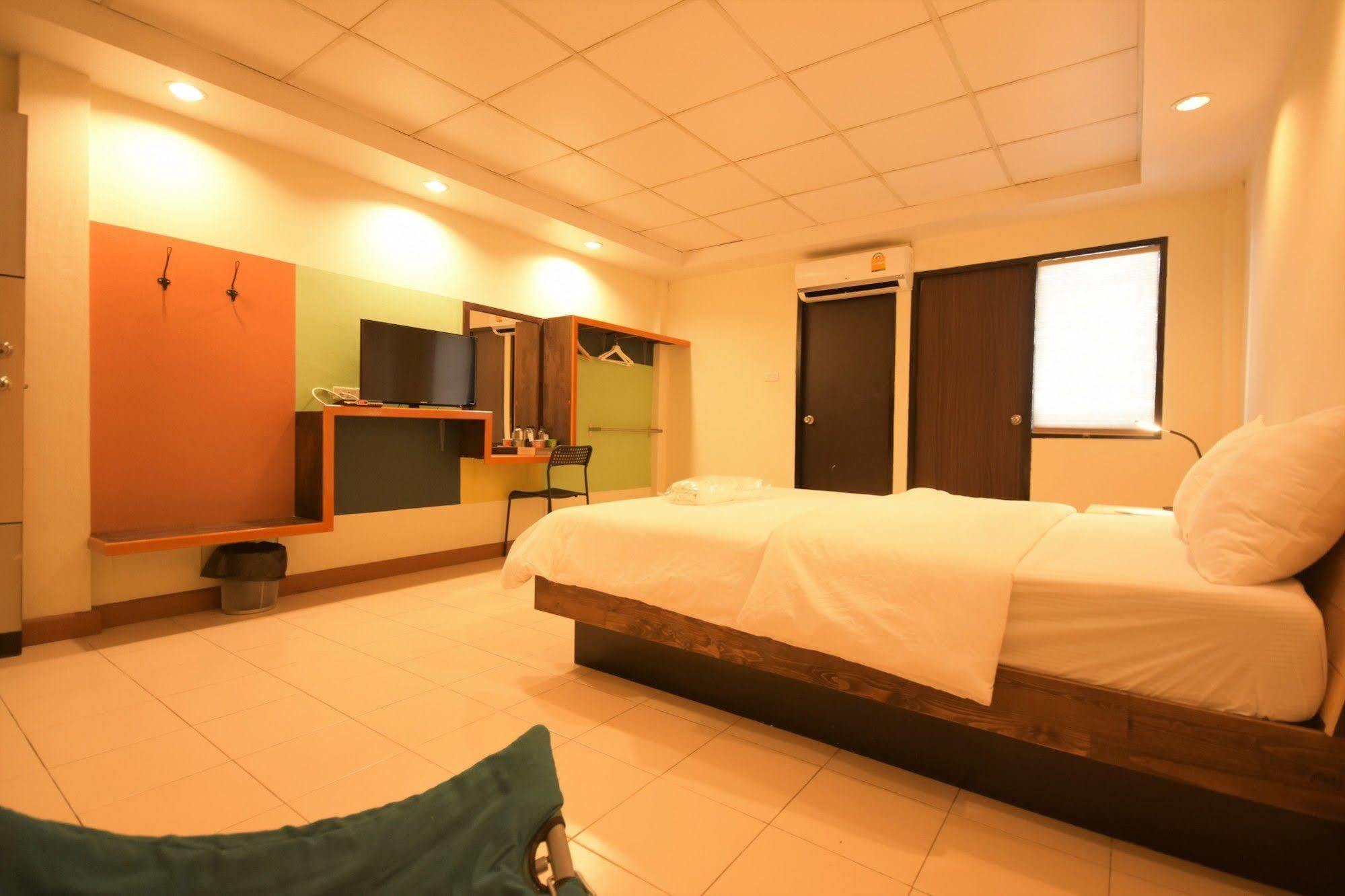 Room At Prachachuen Nonthaburi Eksteriør billede
