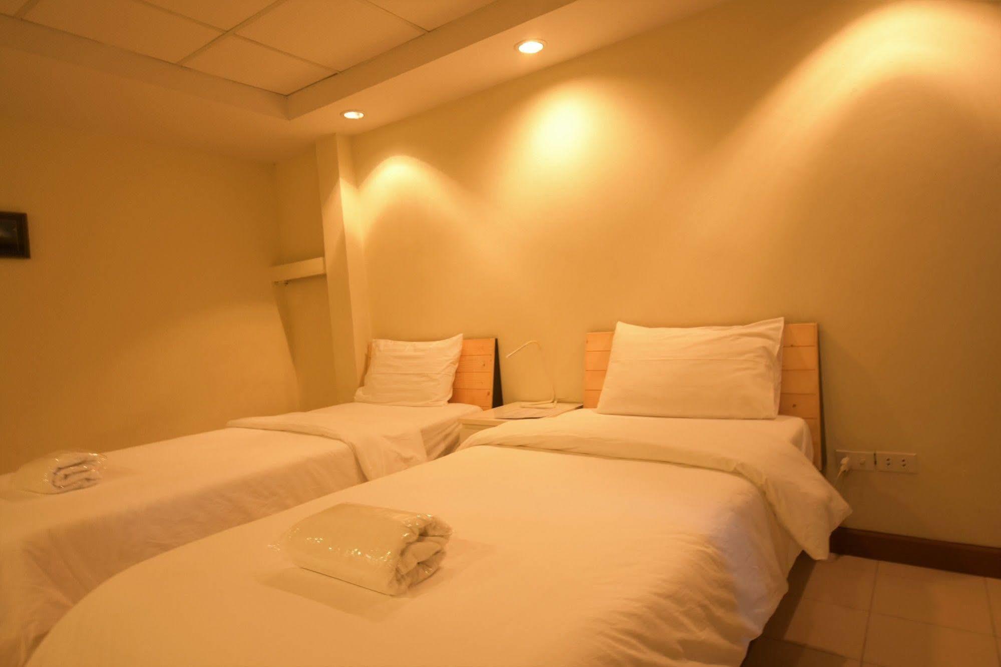Room At Prachachuen Nonthaburi Eksteriør billede