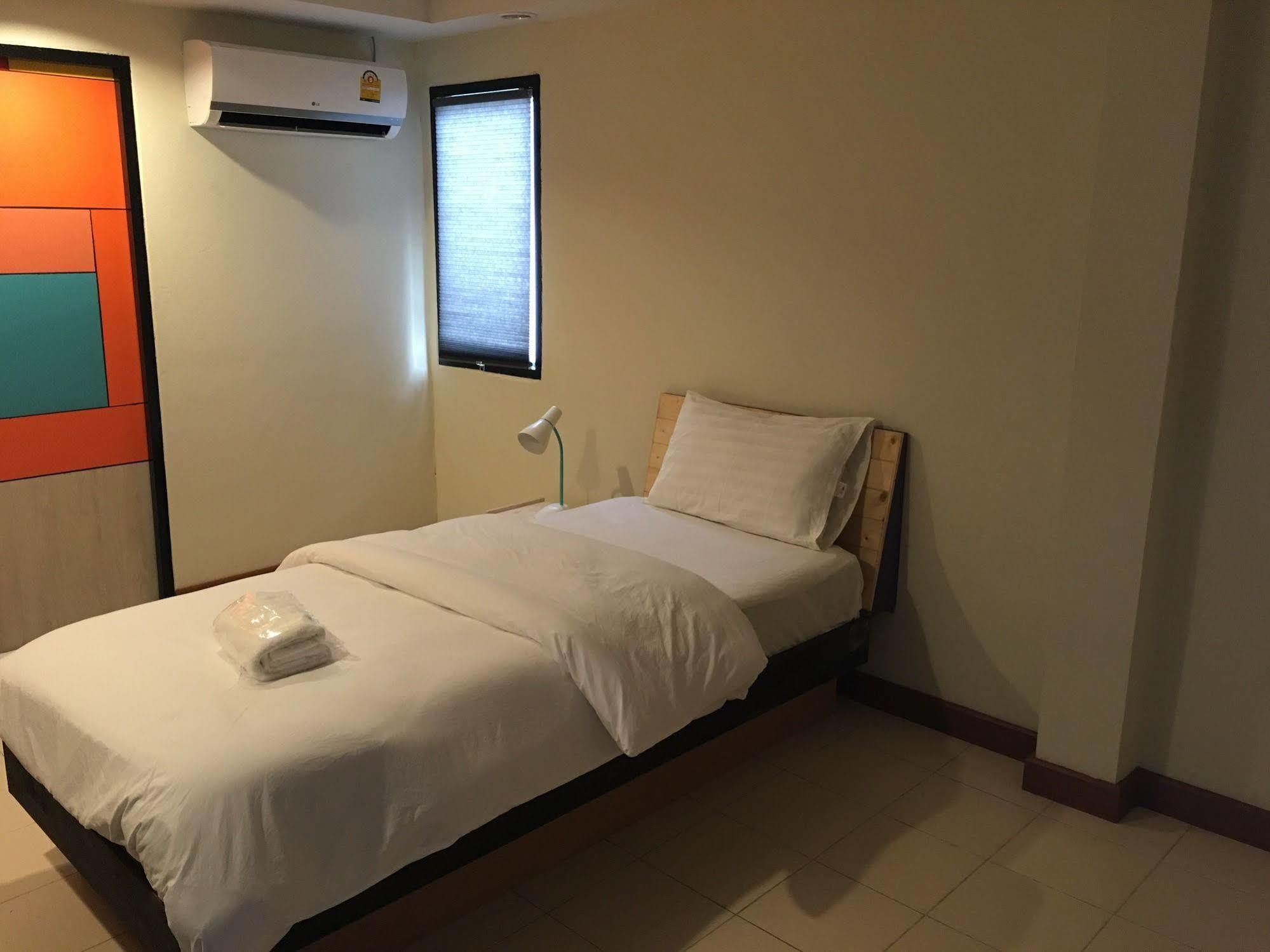 Room At Prachachuen Nonthaburi Eksteriør billede